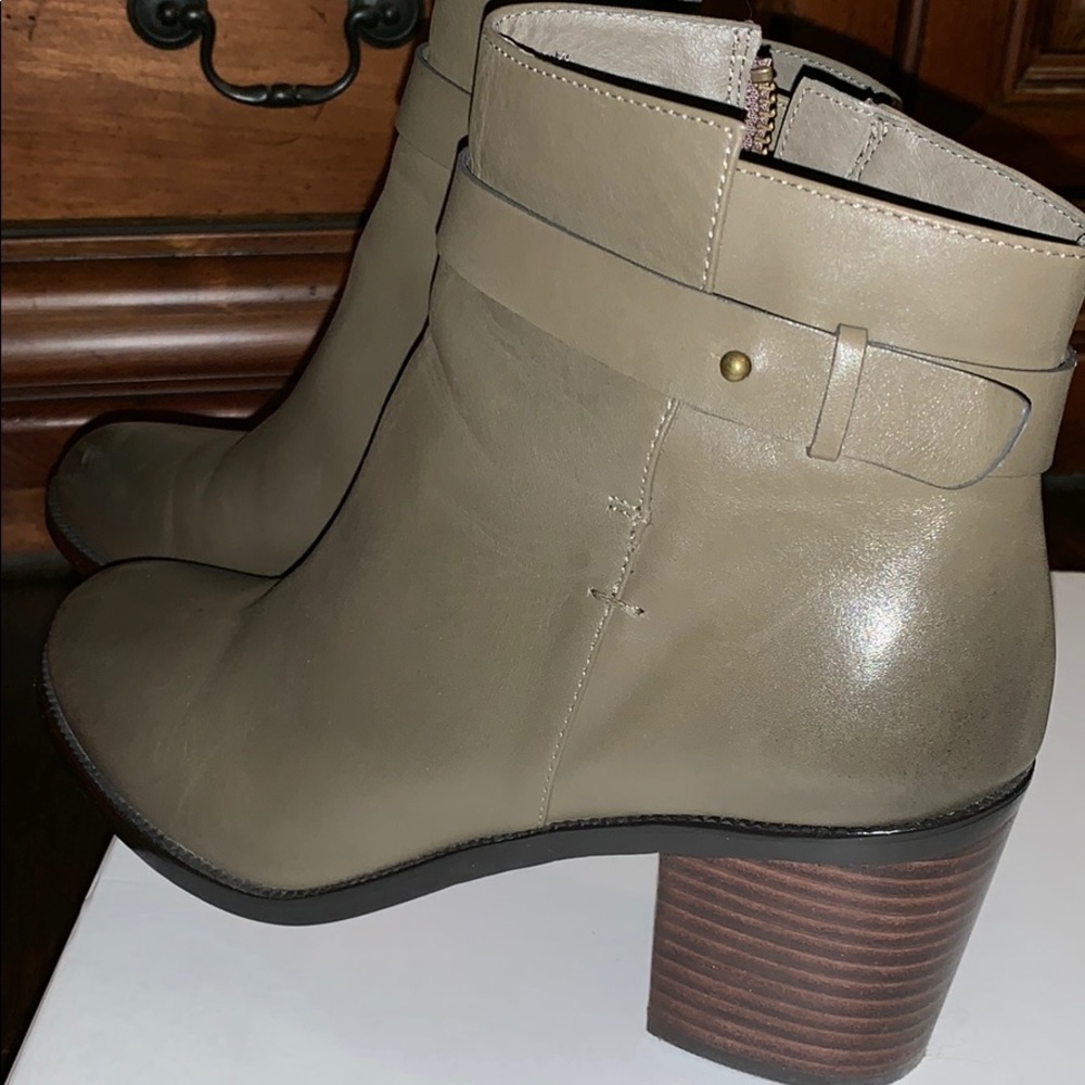 Halogen booties - Picture 3 of 8
